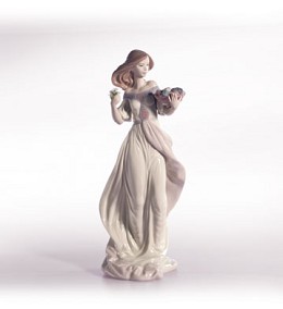 Autumn Romance by Lladro Image is watermarked for copyright protection and is not present on the actual art work.