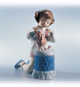 My Pretty Puppy 1999-02 by Lladro Image is watermarked for copyright protection and is not present on the actual art work.