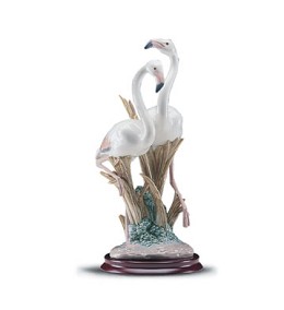 Flamingos 1999-01 by Lladro Image is watermarked for copyright protection and is not present on the actual art work.