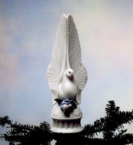 Message Of Love 1999 Only by Lladro Image is watermarked for copyright protection and is not present on the actual art work.