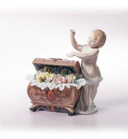Petals Of Hope 2000-02 by Lladro Image is watermarked for copyright protection and is not present on the actual art work.