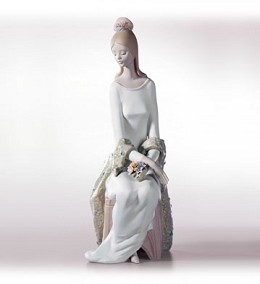 Aurora by Lladro Image is watermarked for copyright protection and is not present on the actual art work.