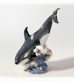 Orca by Lladro Image is watermarked for copyright protection and is not present on the actual art work.
