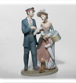 Station Master by Lladro Image is watermarked for copyright protection and is not present on the actual art work.