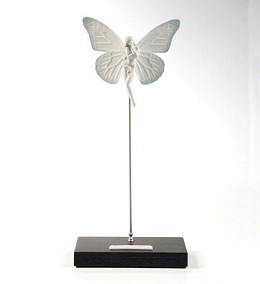 Danaus Plexiplus by Lladro Image is watermarked for copyright protection and is not present on the actual art work.