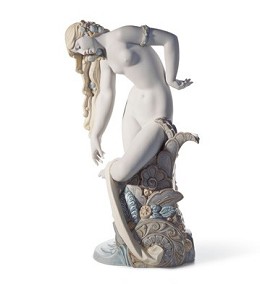 Pure Beauty by Lladro Image is watermarked for copyright protection and is not present on the actual art work.