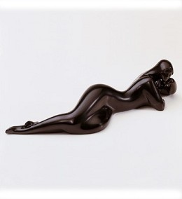 Memory Ebony Look by Lladro Image is watermarked for copyright protection and is not present on the actual art work.