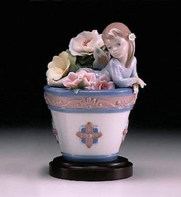 Butterfly Fantasy by Lladro Image is watermarked for copyright protection and is not present on the actual art work.