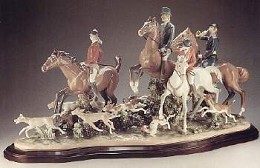 Fox Hunt by Lladro Image is watermarked for copyright protection and is not present on the actual art work.
