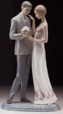 Declaration Of Love by Lladro Image is watermarked for copyright protection and is not present on the actual art work.