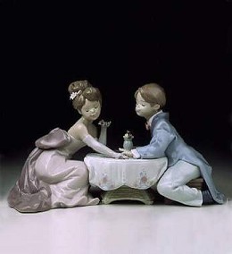 A Little Romance by Lladro Image is watermarked for copyright protection and is not present on the actual art work.