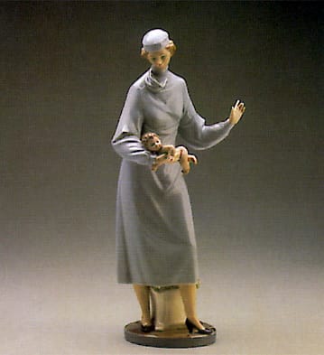 Lladro Midwife 01015431 Porcelain Figurine