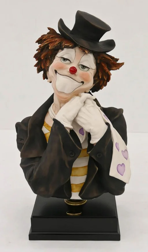 Clown In Love - Giuseppe Armani Sculpture