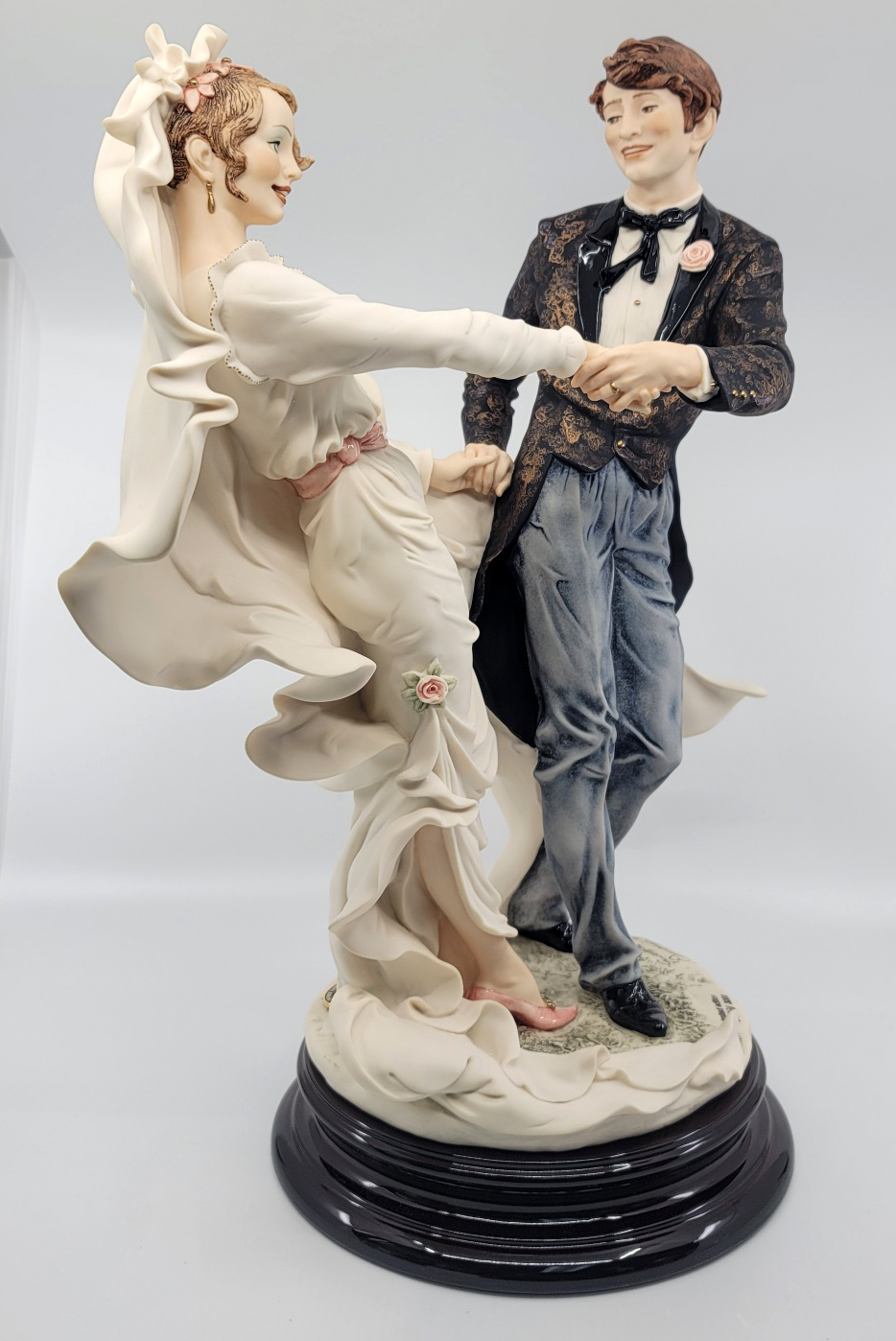 Giuseppe Armani Wedding Waltz 0493C Limited Edition Sculpture.
