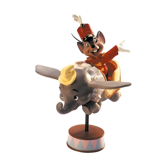 うのにもお得な情報満載！ Dumbo Timothy Mouse In Dumbo Ride Flight Over Fantasyland by ダンボ