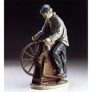 Lladro Sharpening the Cutlery Porcelain Figurine