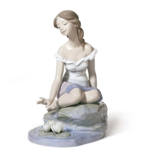 Lladro Reflections of Helena Porcelain Figurine
