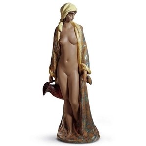 Lladro EARLY AWAKENING 