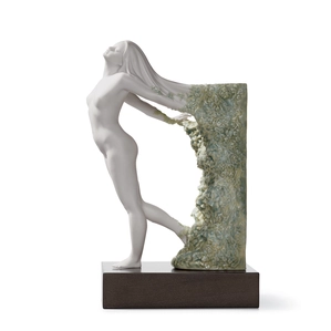 Lladro RENOVATIO Porcelain Figurine