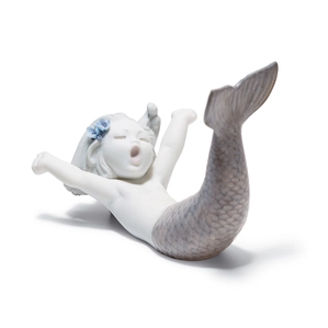 Lladro WAKING UP AT SEA Porcelain Figurine