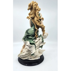 Leda by Giuseppe Armani | Elegant Porcelain Figurine - 1337C