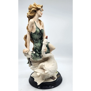 Leda by Giuseppe Armani | Elegant Porcelain Figurine - 1337C