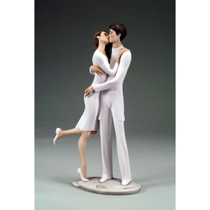 Giuseppe Armani First Kiss 