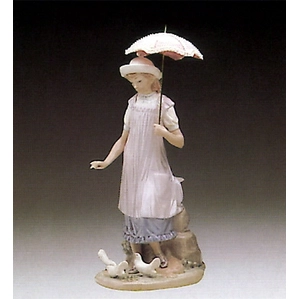 Lladro Susan And The Doves 1982-91 Porcelain Figurine