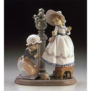 LLADRO リヤドロ 5721 Once Upon a Time Lladro Once Upon A Time #5721 Mother and Son Reading on