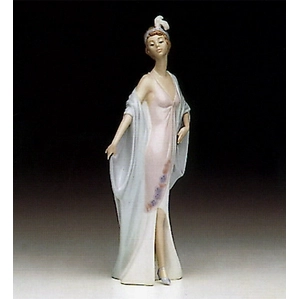 Lladro Sophisticate Porcelain Figurine