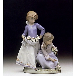 Lladro Friendship In Bloom 1992-97 Porcelain Figurine