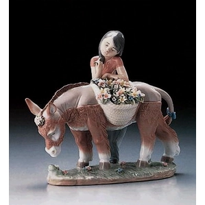 Lladro Pretty Cargo 1995-99 Porcelain Figurine