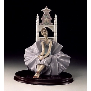 Lladro Posing For A Potrait 1998-00 Porcelain Figurine