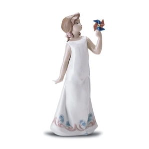 Lladro Pretty Pinwheel 1998-01 Porcelain Figurine