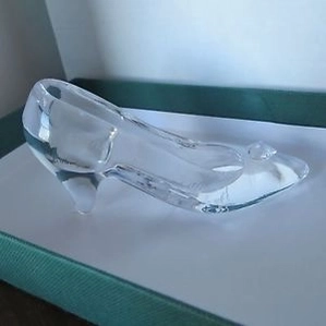 _CINDERELLA GLASS SLIPPER 1996 DREAMS COME TRUE